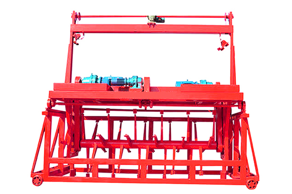 禽糞有機肥料腐熟的幾種發酵方法(圖2) 有機肥槽式翻拋機