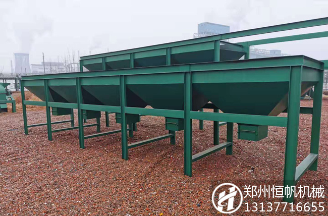 配置一套制作有機肥料設(shè)備生產(chǎn)線需要多少錢?(圖4) 靜態(tài)配料機