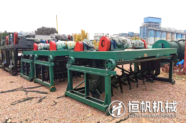 有機(jī)肥料生產(chǎn)設(shè)備哪家好?鄭州恒帆機(jī)械值得您的信賴(圖1) 有機(jī)肥翻拋機(jī)