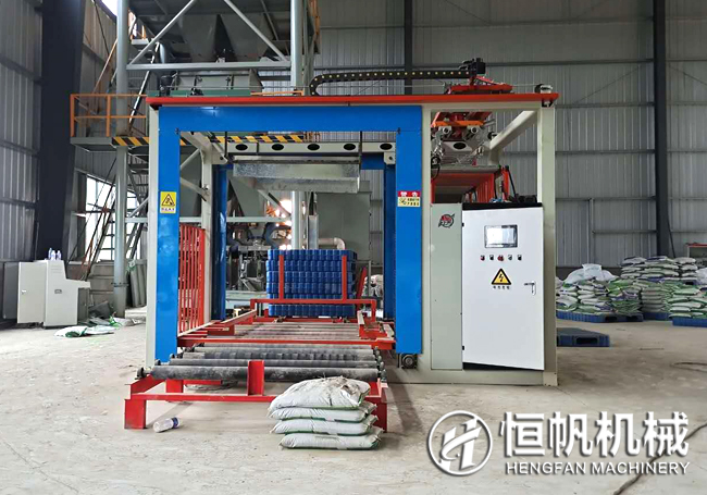 “省時省心又省力”全自動有機(jī)肥碼垛機(jī)為生物有機(jī)肥生產(chǎn)保駕護(hù)航(圖1) 碼垛機(jī)器人